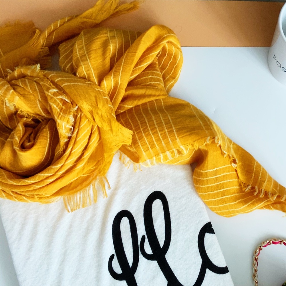 WOMANS FASHION SCARF